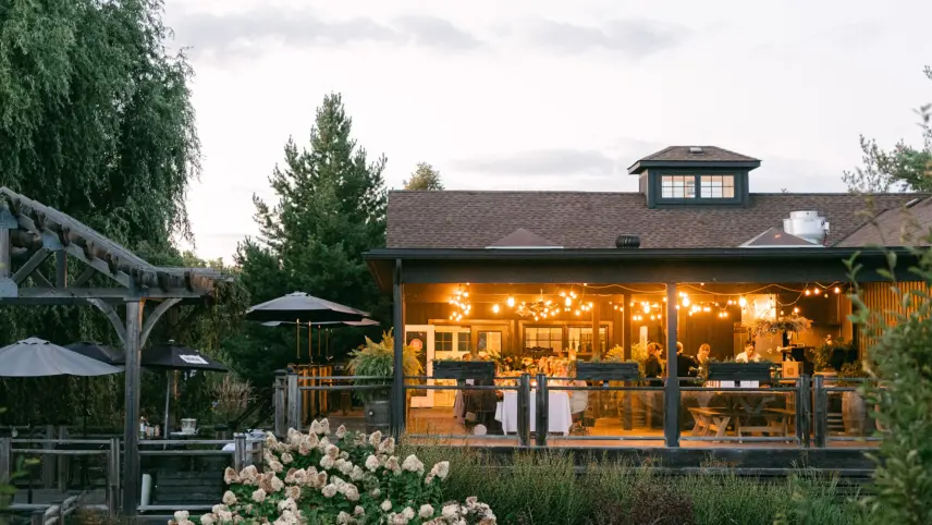 Guests seated at a wedding reception in Niagara, Canada.